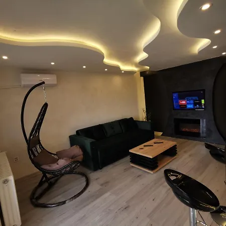 Brend New Luxurious In Downtown With Free Parking