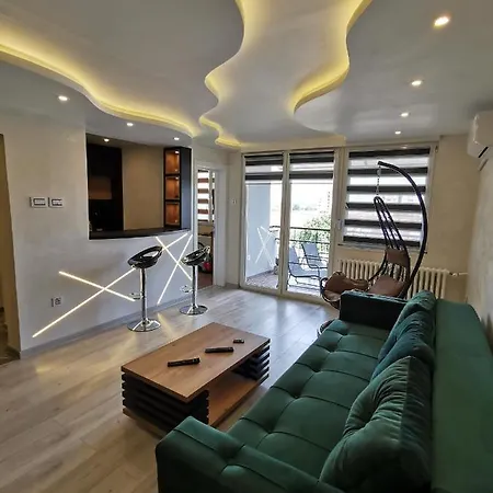 Brend New Luxurious In Downtown With Free Parking