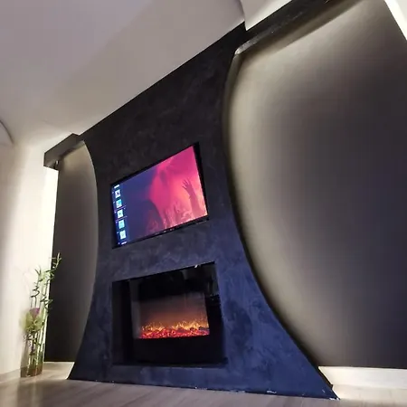 Brend New Luxurious In Downtown With Free Parking アパート *