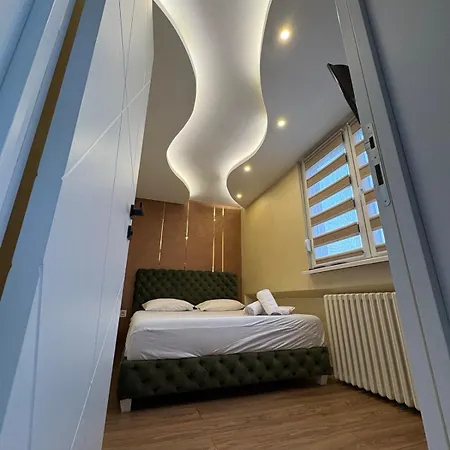 Brend New Luxurious In Downtown With Free Parking アパート ノヴィ・サド