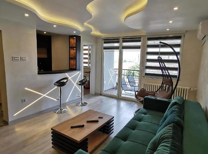 Brend New Luxurious In Downtown With Free Parking