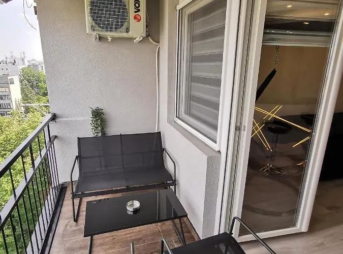 Brend New Luxurious In Downtown With Free Parking * Νόβι Σαντ